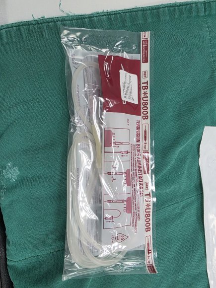 Equipo de administración de sangre o set de transfusión